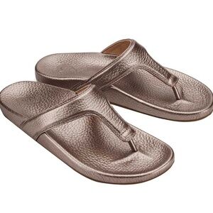 New Olukai Kipe'a Lipi Leather Sandals Bubble Rose Gold Women's Size 6